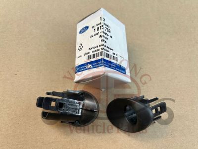 Giá đỡ giữ cảm biến khoảng cách cản trước Transit 2.2 (cứu thương), phải,trái