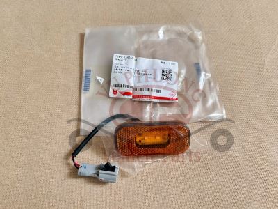Đèn báo kích thước bên hông xe 24 (18 chỗ, bánh sau đôi)